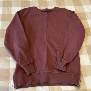 GAP maternity crewneck sweatshirt